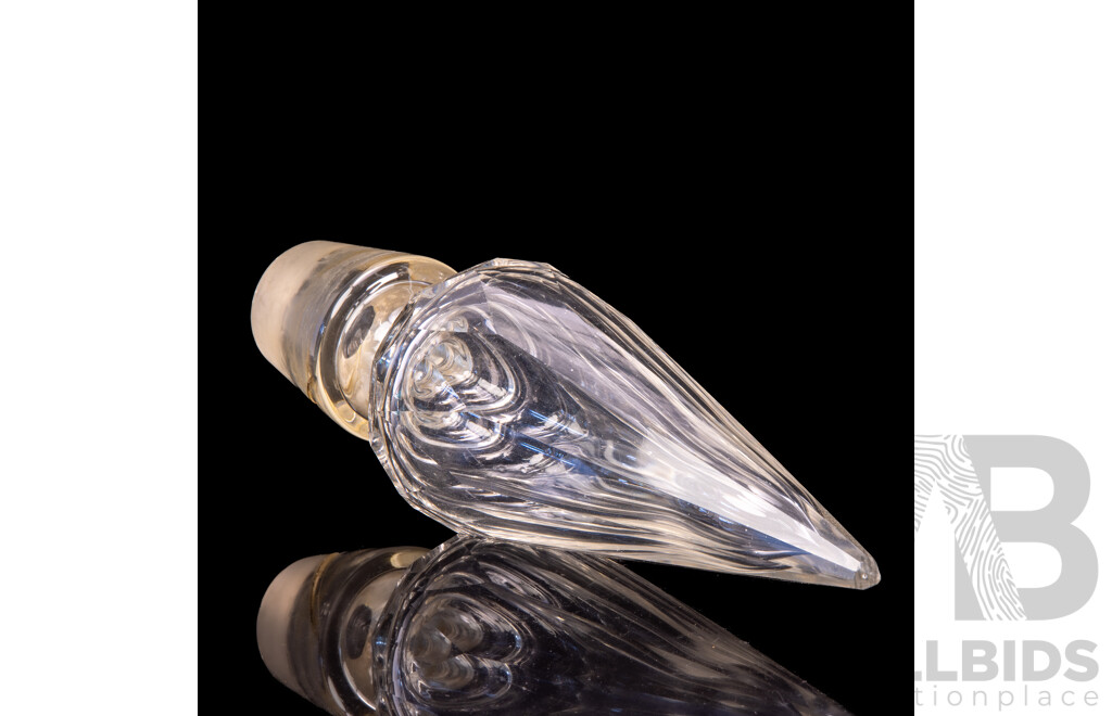 Oversized Exhibition Crystal Decanter Stopper