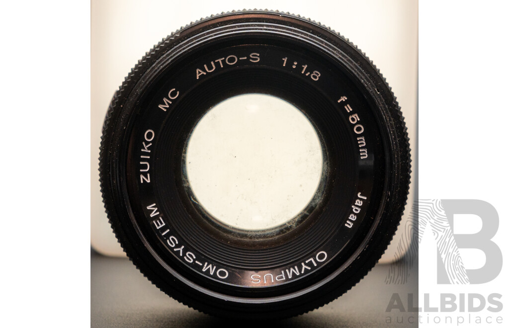 Olympus OM10 with a 50mm F/1.8 Lens and Praktica Super TL3 with Flexar Auto Zoom MC 80-200mm F/4.5 Lens