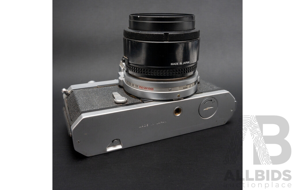 Nikkormat FTN with 24mm F/2.8 Lens