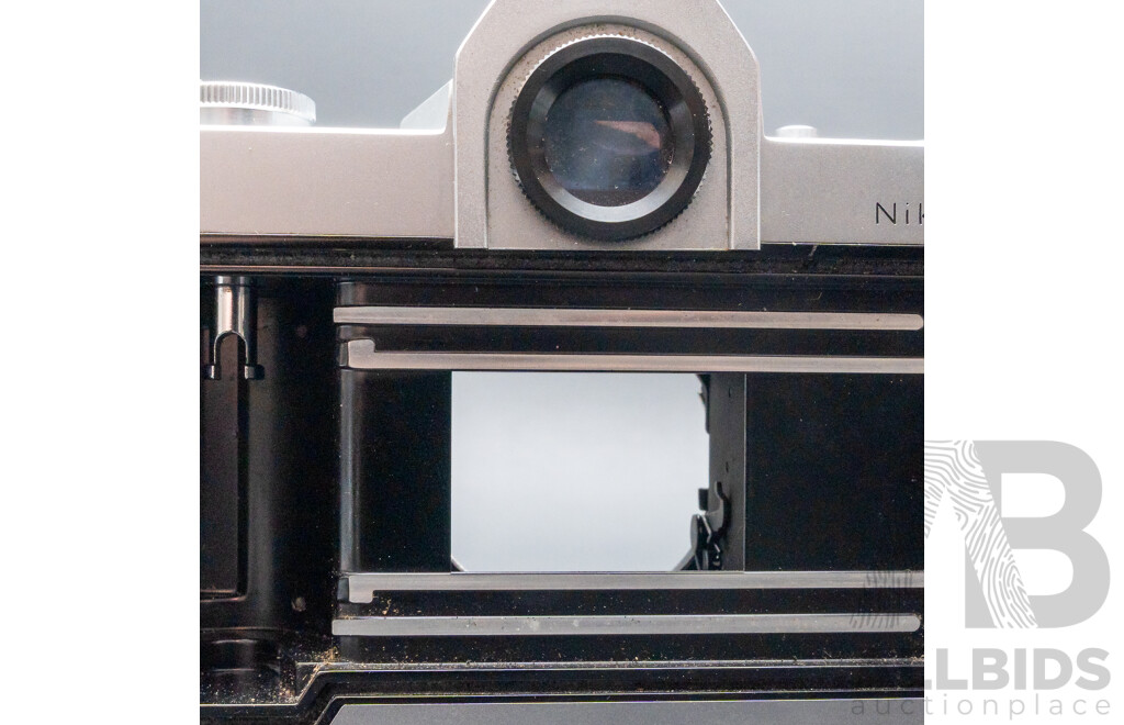 Nikkormat FTN with 24mm F/2.8 Lens