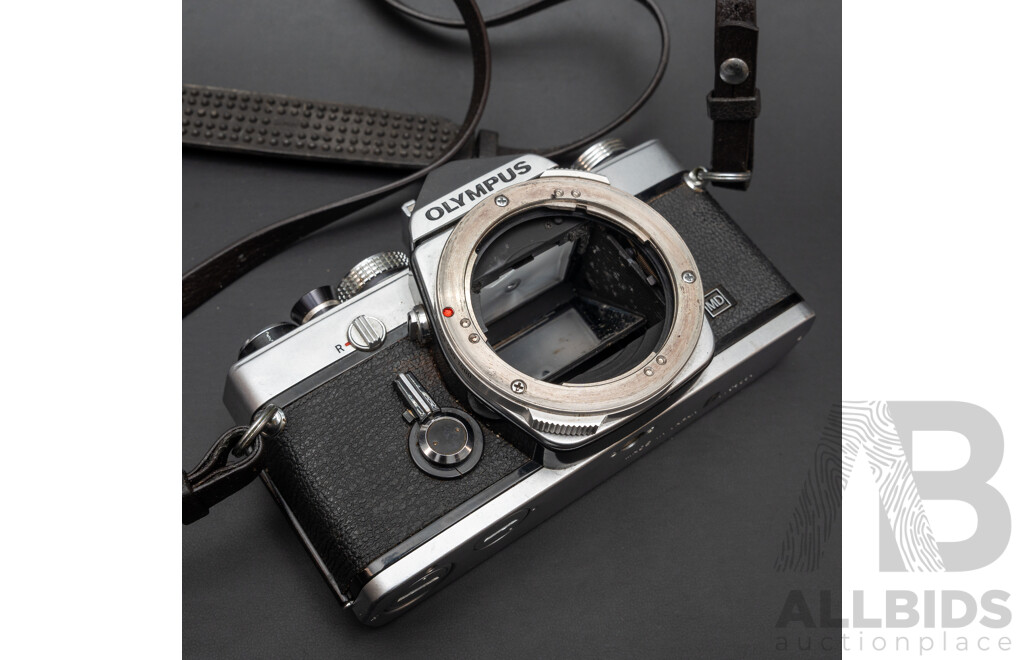 Olympus OM-1 with Zuiko Auto-S 50mm F/1.8