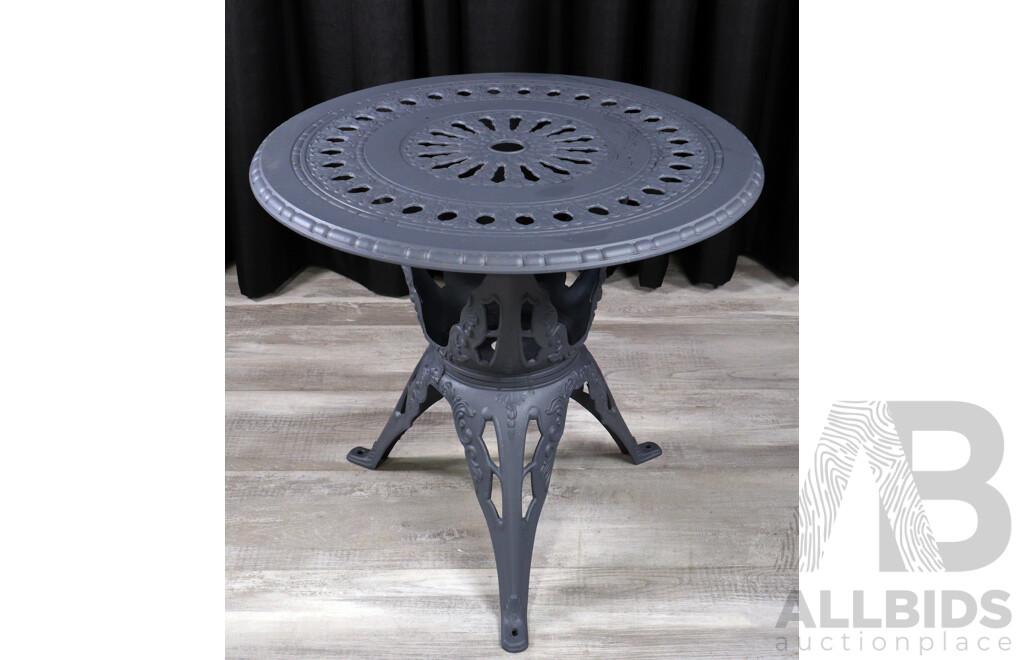 Cast Alloy Painted Three Piece Garden Suite