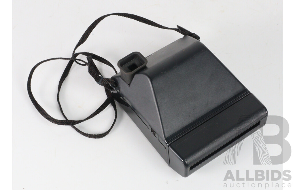 Vintage Kodak Colourburst 100 Instant Camera