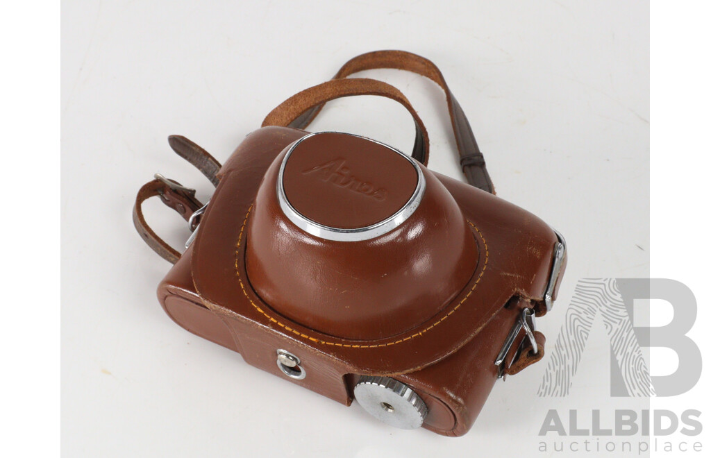 Vintage Aires 35-V SLR Camera