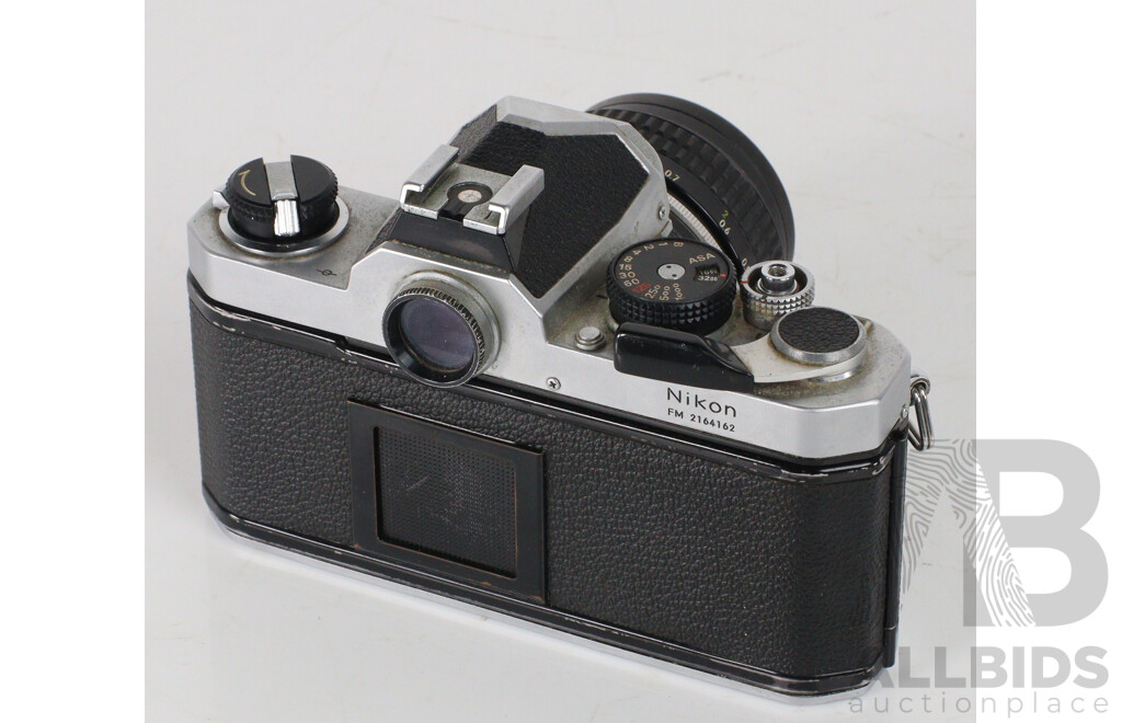 Vintage Nikon FM 2164162 SLR Camera