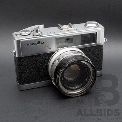 Minolta Hi-matic 7s with Rokkor 45mm F/1.8 Lens