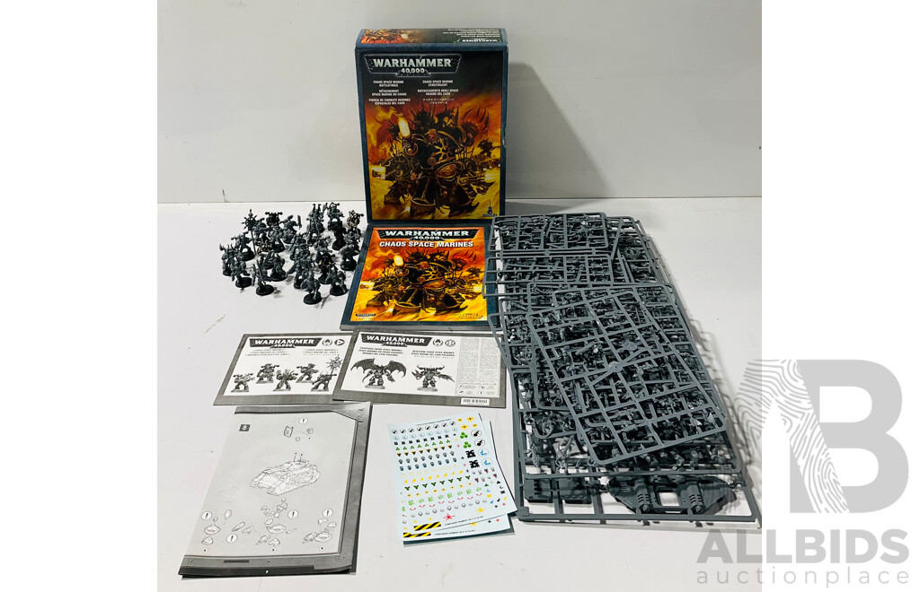 Warhammer 40,000 4th Edition Chaos Space Marine Battleforce - Partially Assembled and 4th Edition Chaos Space Marines Codex