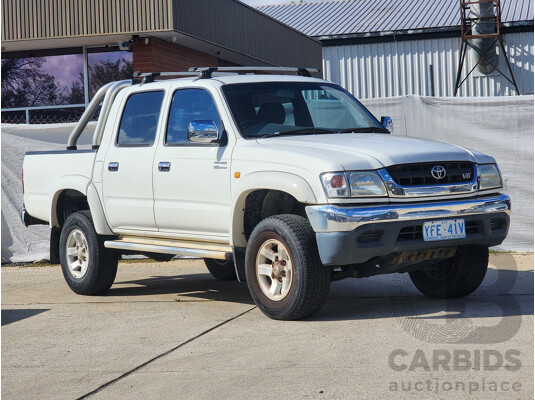 8/2004 Toyota Hilux SR5 (4x4) VZN167R Dual Cab P/Up White 3.4L