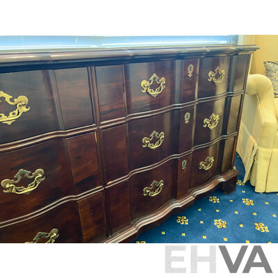 Henredon Folio Fourteen 9-Drawer Dresser  