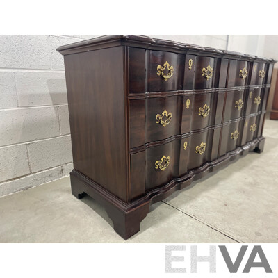 Henredon Folio Fourteen 9-Drawer Dresser  