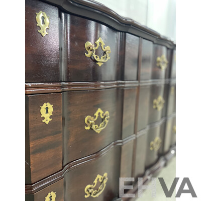 Henredon Folio Fourteen 9-Drawer Dresser  