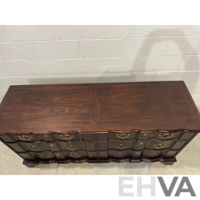Henredon Folio Fourteen 9-Drawer Dresser  