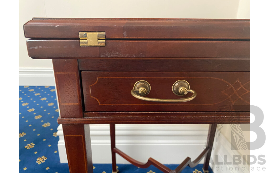 BAKER Square Folding Envelope Game / Side Table  