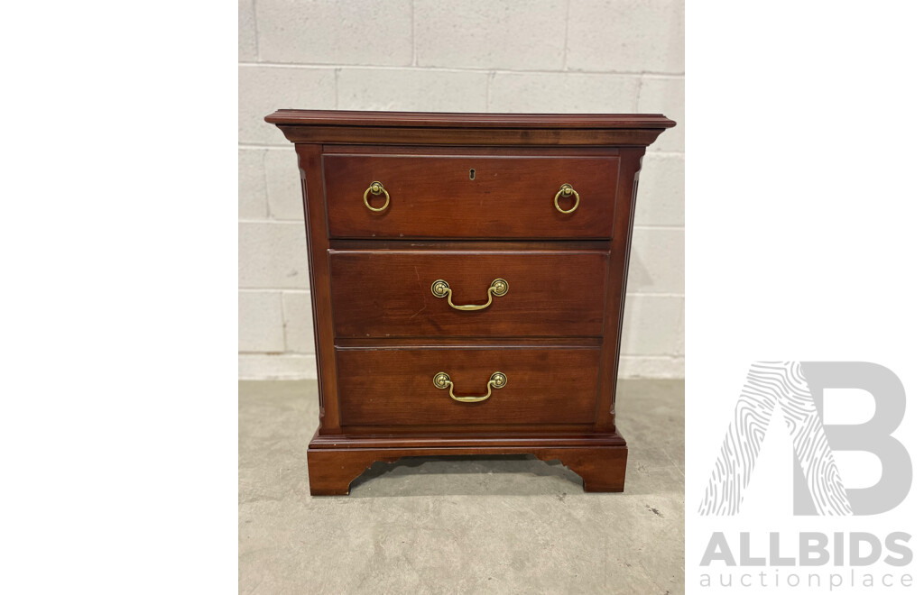 DREXEL HERITAGE Side Table