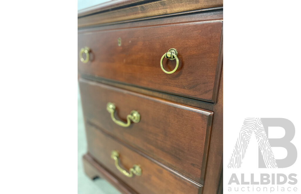 DREXEL HERITAGE Side Table