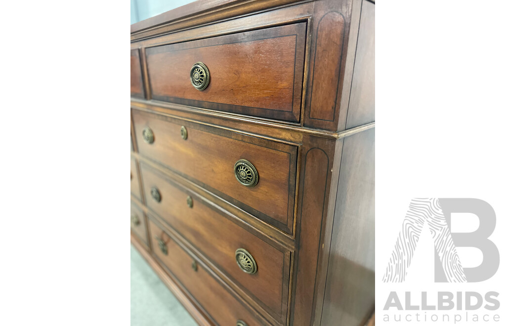 Henredon Georgian  Dresser or Chest of Drawers