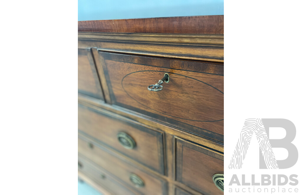 Henredon Georgian  Dresser or Chest of Drawers