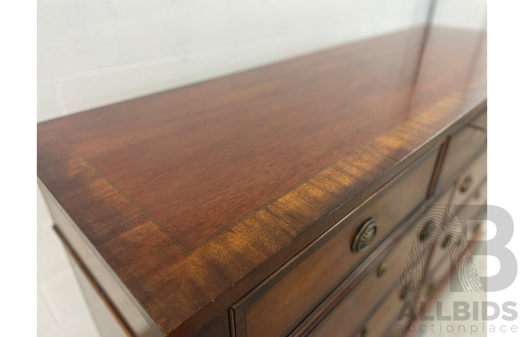 Henredon Georgian  Dresser or Chest of Drawers