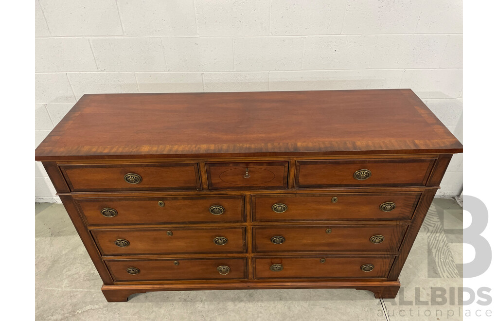 Henredon Georgian  Dresser or Chest of Drawers