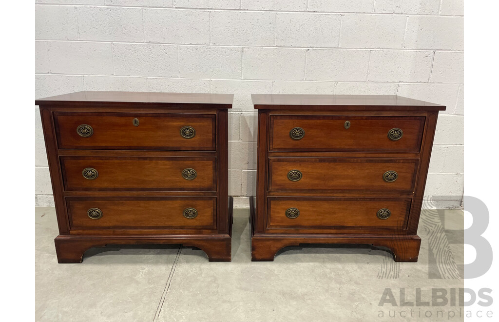 Pair of Henredon Georgian Chest of Drawers Nightstand