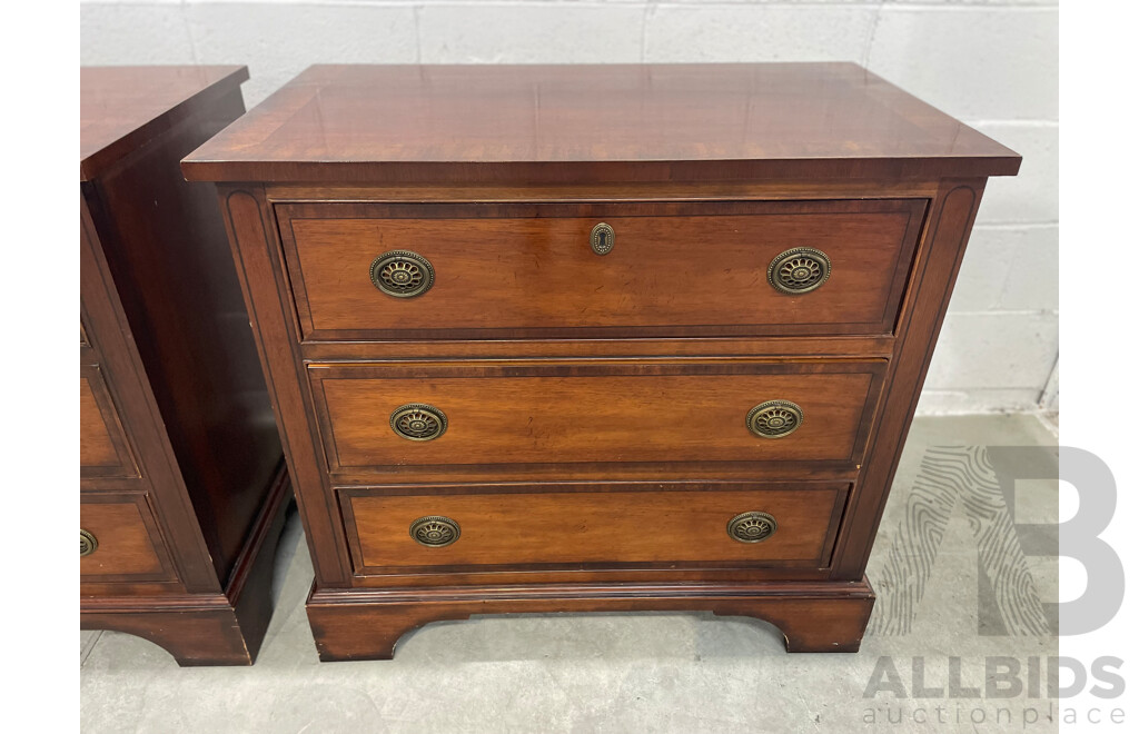 Pair of Henredon Georgian Chest of Drawers Nightstand