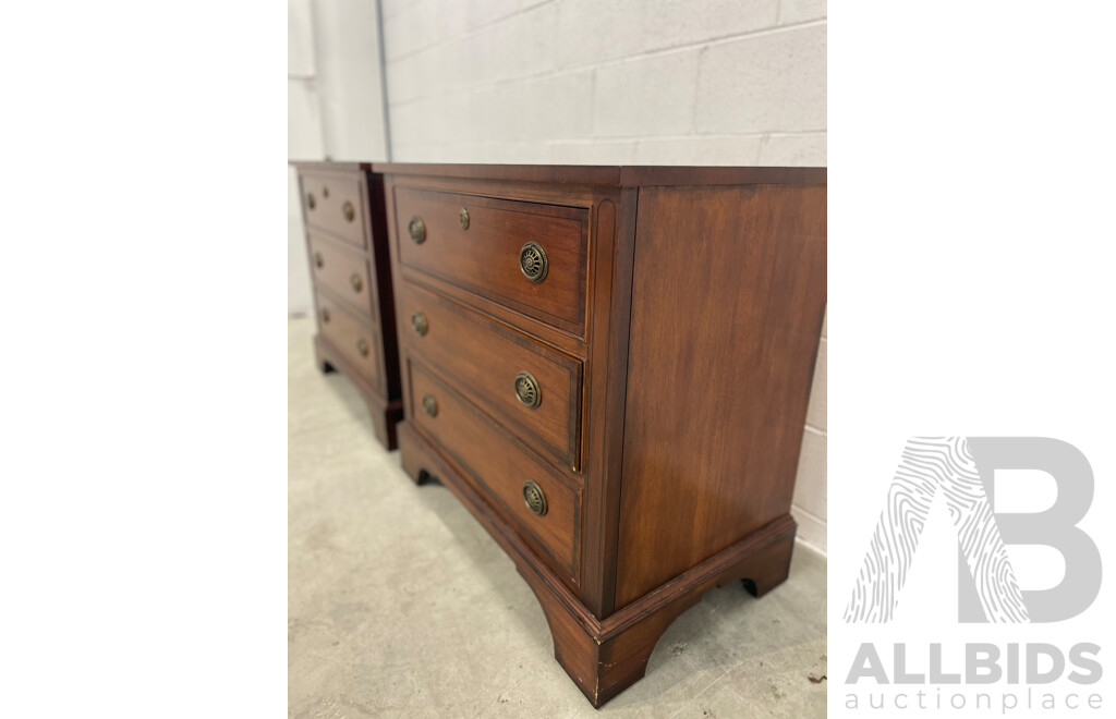 Pair of Henredon Georgian Chest of Drawers Nightstand