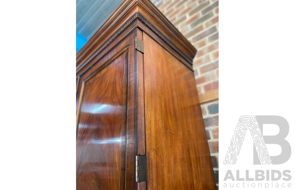 Henredon Georgian Armoire / Wardrobe