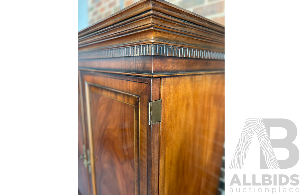 Henredon Georgian Armoire / Wardrobe