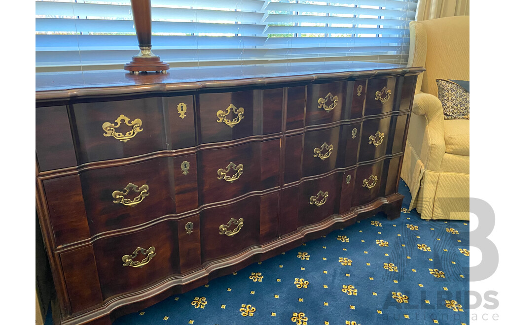Henredon Folio Fourteen 9-Drawer Dresser  