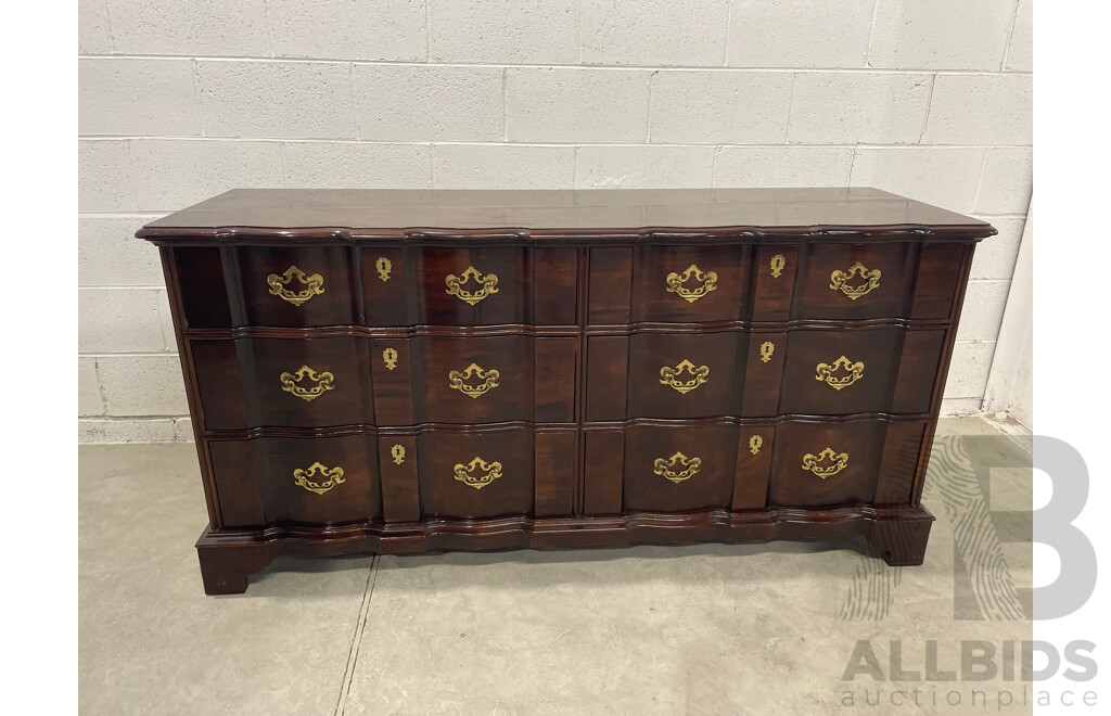 Henredon Folio Fourteen 9-Drawer Dresser  