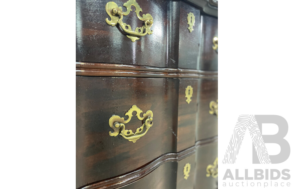 Henredon Folio Fourteen 9-Drawer Dresser  