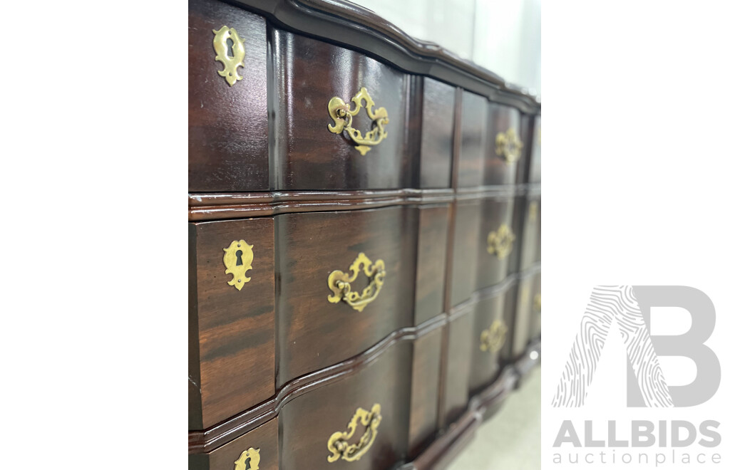 Henredon Folio Fourteen 9-Drawer Dresser  