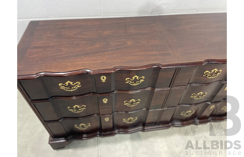 Henredon Folio Fourteen 9-Drawer Dresser  
