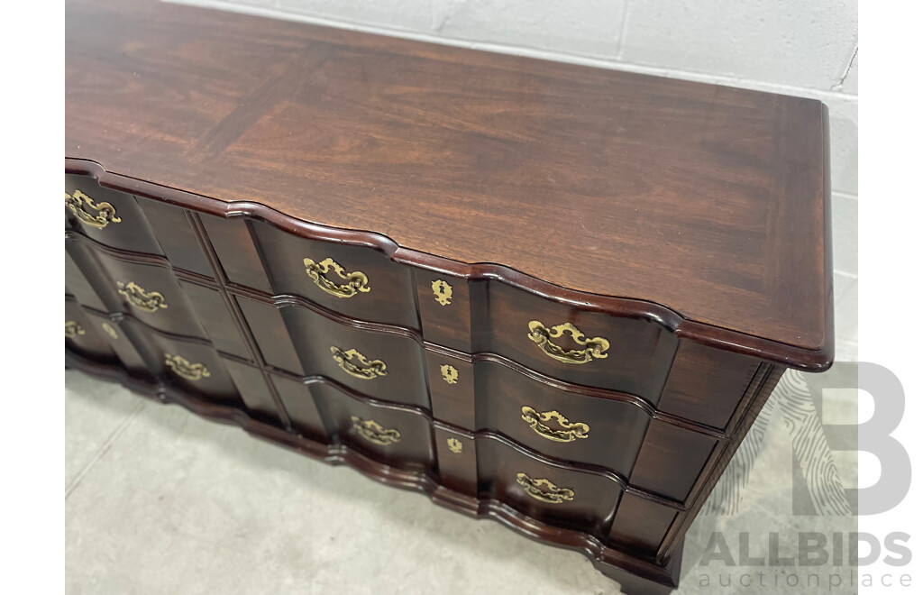 Henredon Folio Fourteen 9-Drawer Dresser  
