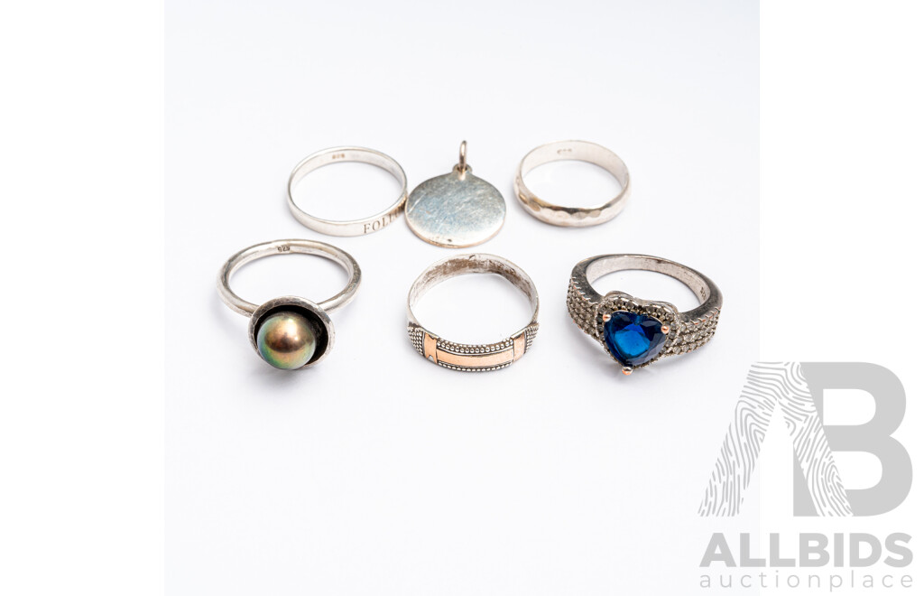 Sterling Silver (5) Ring Collection Including Cultured Pearl & MHJ Sterling Silver Disc Pendant, 14.04 Grams