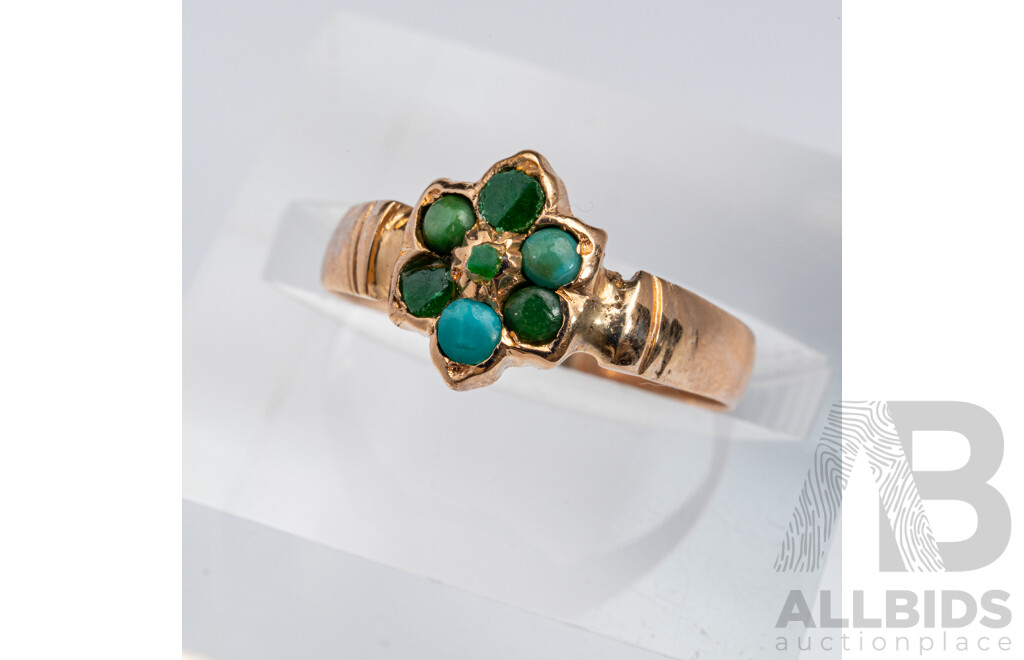 15ct Vintage Turquoise, Jade and Green Stone Daisy Ring, Size G, 1.59 Grams