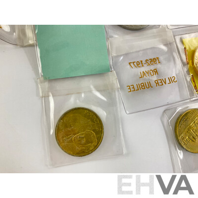 Collection of Commonwealth Countries Coins and Medallions Including 1962 Western Samoa One Tala, Australia 1988 Melbourne Cup, UK 1977 Jubilee Crowns and More