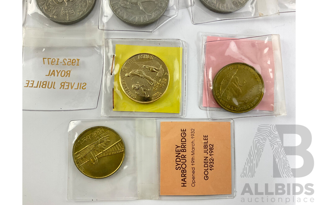 Collection of Commonwealth Countries Coins and Medallions Including 1962 Western Samoa One Tala, Australia 1988 Melbourne Cup, UK 1977 Jubilee Crowns and More