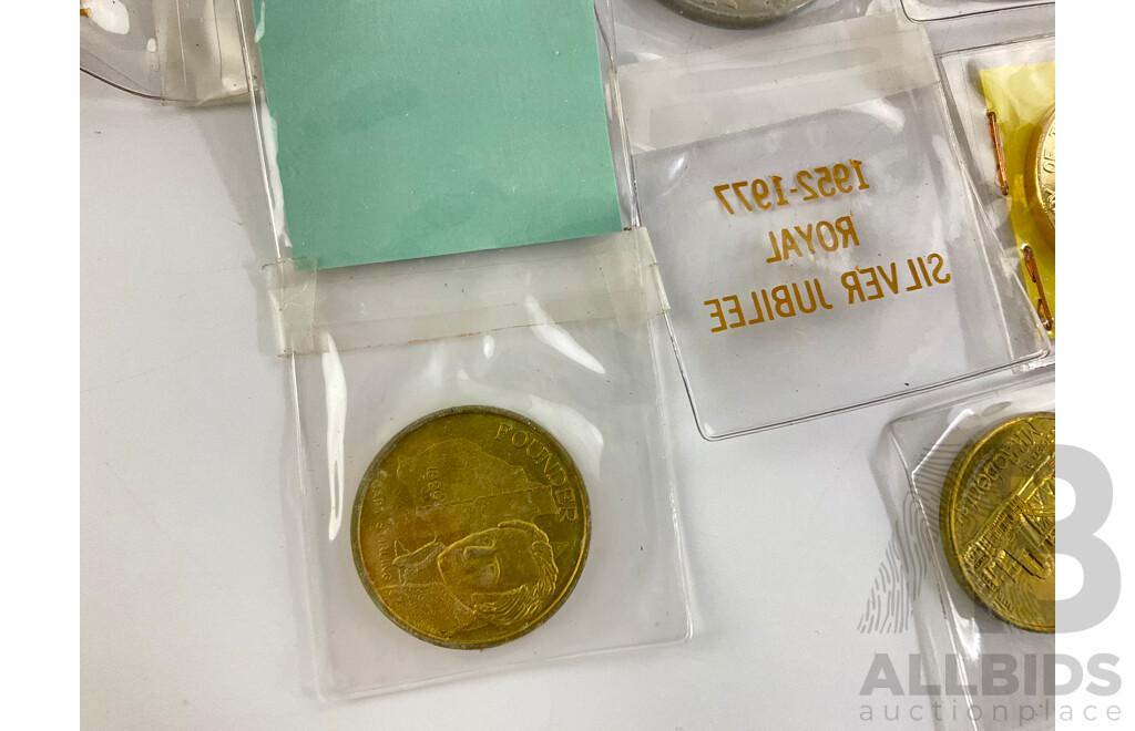Collection of Commonwealth Countries Coins and Medallions Including 1962 Western Samoa One Tala, Australia 1988 Melbourne Cup, UK 1977 Jubilee Crowns and More