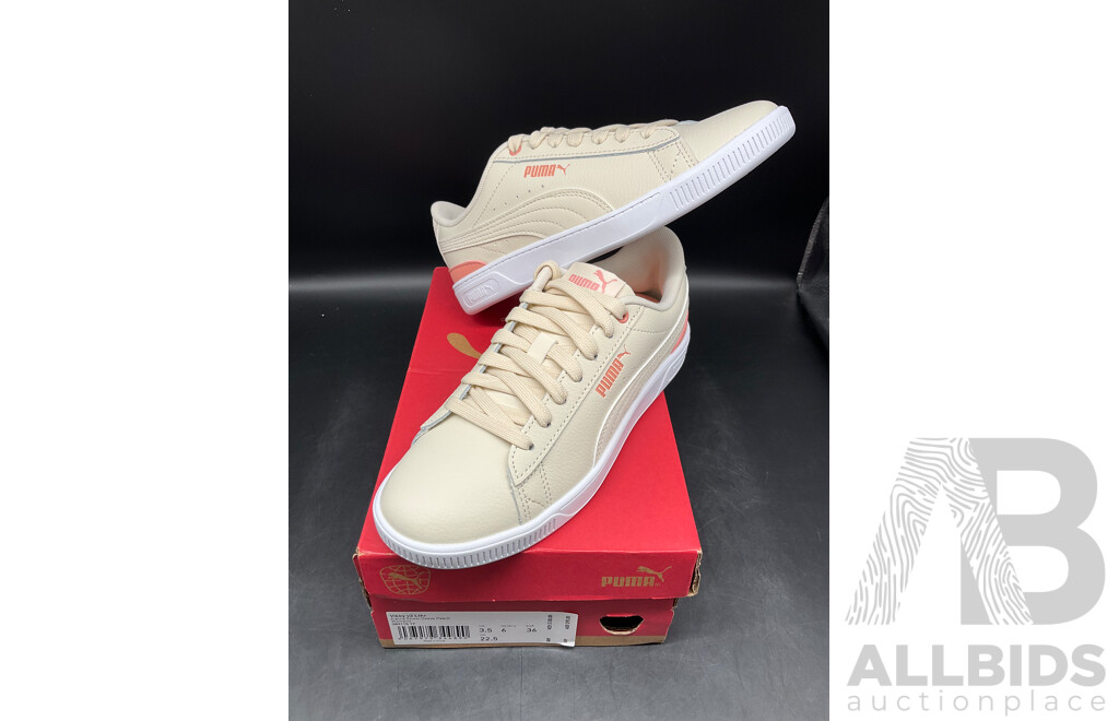PUMA Womens Vikky V3 Leather Sneakers - Alpine Snow/Deeva Peach Size US 6