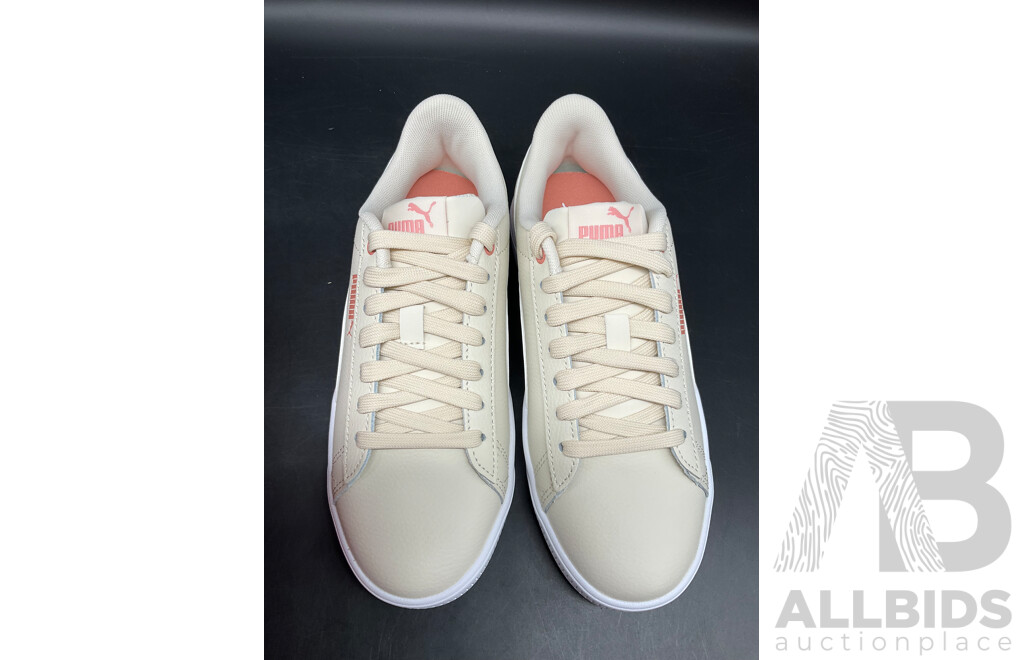 PUMA Womens Vikky V3 Leather Sneakers - Alpine Snow/Deeva Peach Size US 6