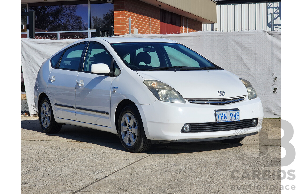 8/2007 Toyota Prius Hybrid NHW20R MY06 UPGRADE 5d Hatchback White 1.5L