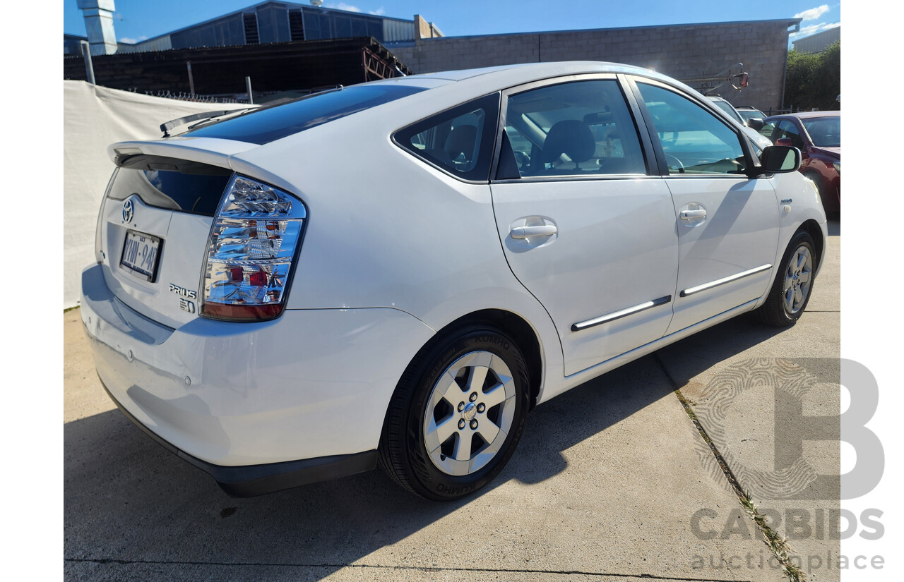 8/2007 Toyota Prius Hybrid NHW20R MY06 UPGRADE 5d Hatchback White 1.5L