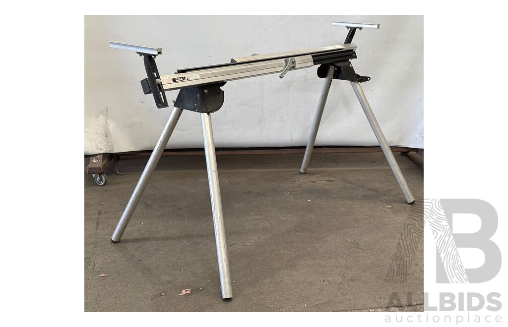 Universal Trestle Workstation