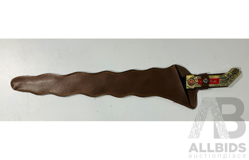 Display Kriss by Krossfire with Leather Sheath
