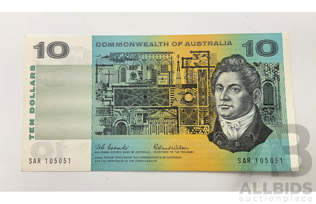 Australian 1966 Coombs Wilson R301 $10 Note SAR 105051.