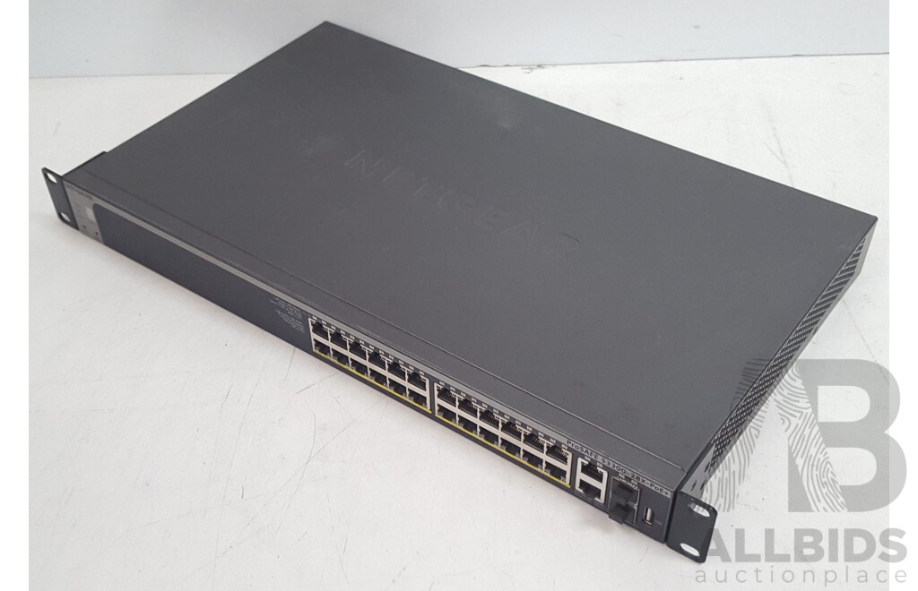 Netgear (GS728TXP) ProSAFE S3300-28X-PoE+ 24-Port Gigabit PoE+ Switch