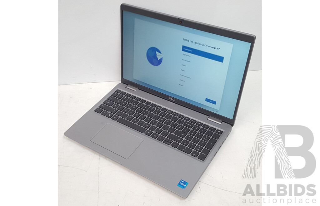 Dell Latitude 5520 11th Gen Intel Core i5 (1135G7) 2.40GHz-4.20GHz 4-Core CPU 15.6-Inch FHD Laptop w/ Power Supply
