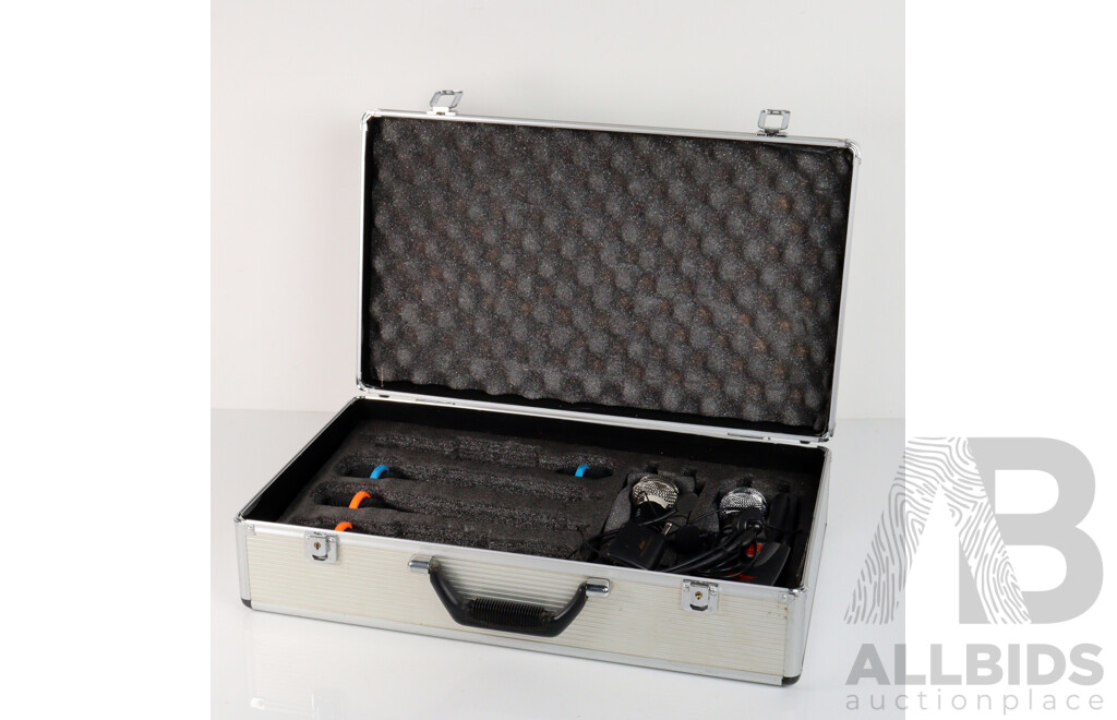 Set Four Lane Wireless Microphones LWN5638, LM580 Professional Microphone, W05 Microphone and UHF Receiver All in Hard Carry Case