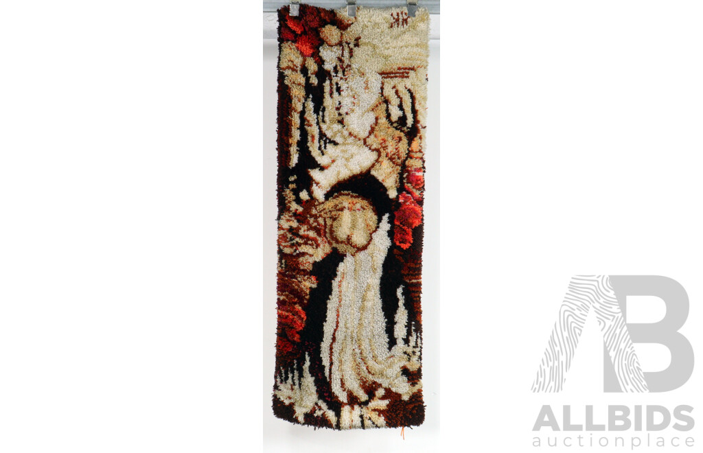 Retro Hand Made Latch Hook Rug with Modern Design